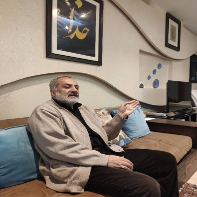 کسی که غرب را نشناسد، ایرانیان را تحقیر می‌کند