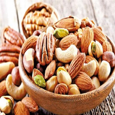 از مصرف آجیل شور خودداری کنید