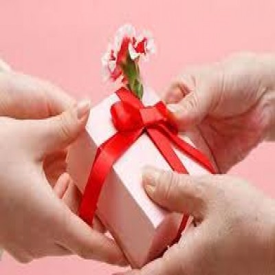 چگونه نامزد خود را خوشحال کنیم؟