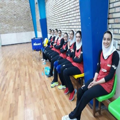 چرا با نوجوان خود درگیر می شوید؟ نوجوان خود درگیر می شوید؟