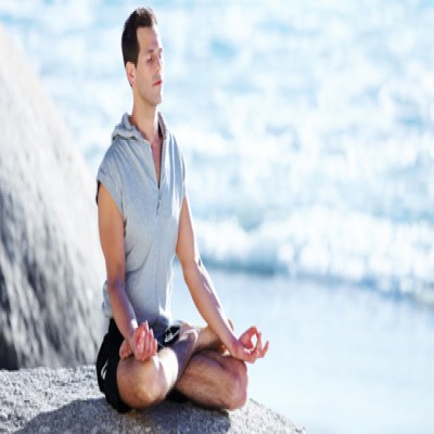یوگا به تسکین احساس اضطراب کمک می کند