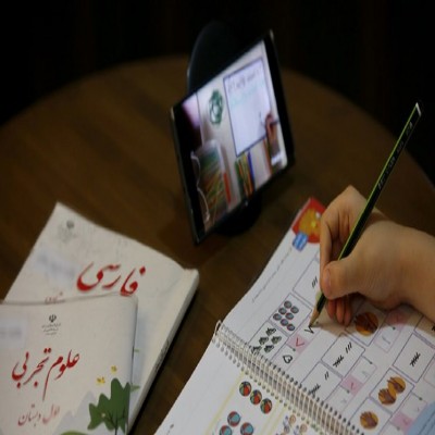 چرا برخی مدارس از پیام ‎رسان‎های خارجی استفاده می ‎کنند