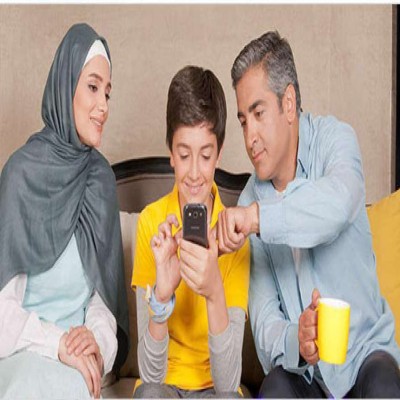 چه زمانی باید استفاده از تلفن همراه نوجوانمان را محدود کنیم؟