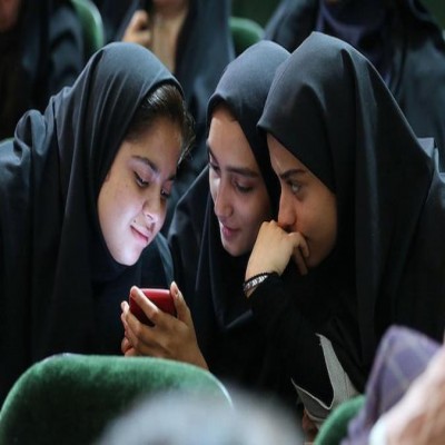 چگونه برخورد مناسبی با تغییرات روحی و جسمی فرزندانمان در دوره نوجوانی داشته باشیم؟