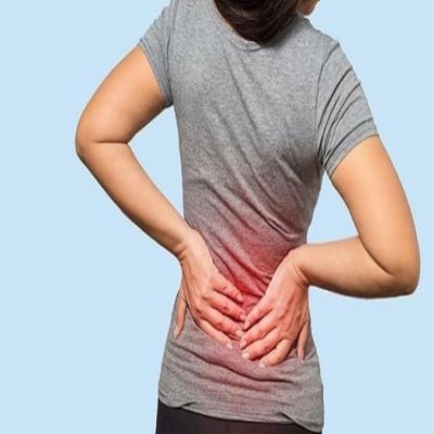 چرا وقتی سرفه میکنیم دچار کمردرد میشویم؟