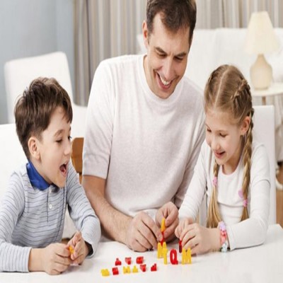 خانواده و اسباب بازی کودک