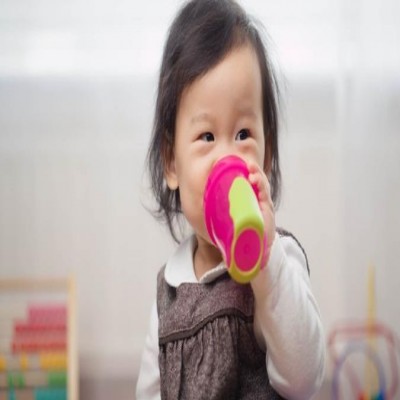 شش دلیل برای منع استفاده از لیوان آموزشی کودک