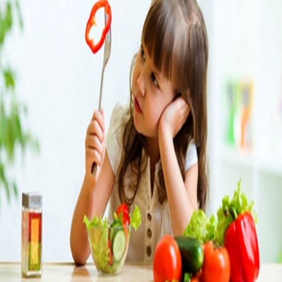 چگونه به دردسرهای غذا دادن به کودکان پایان دهیم؟/ راهکارهایی ساده برای پیشگیری از رفتارهای بدغذایی