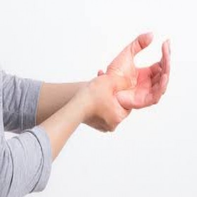 10 مشکل سلامتی که دست‌هایتان نشان می‌دهند