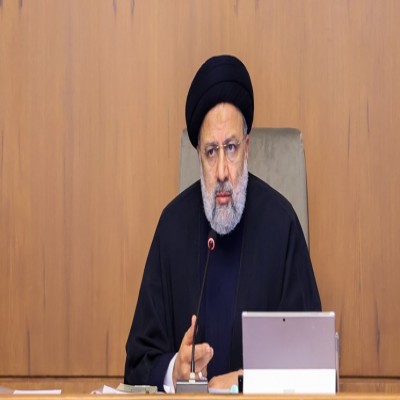 رئیسی: حضور مردم مراسم تشییع شهدای گمنام برای دولت مسئولیت‌آفرین است