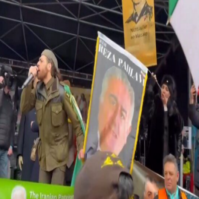 صف‌کشی سلطنت‌طلبان برای جنگ با دموکراسی