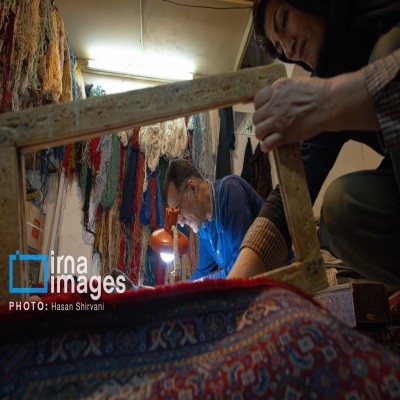 رفوگری؛ هنری رو به خاموشی در دل بازارهای قدیمی