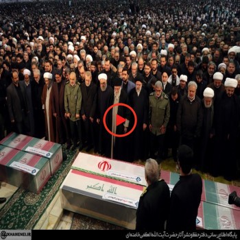 اقامه نماز رهبر معظم انقلاب بر پیکر شهید سلیمانی